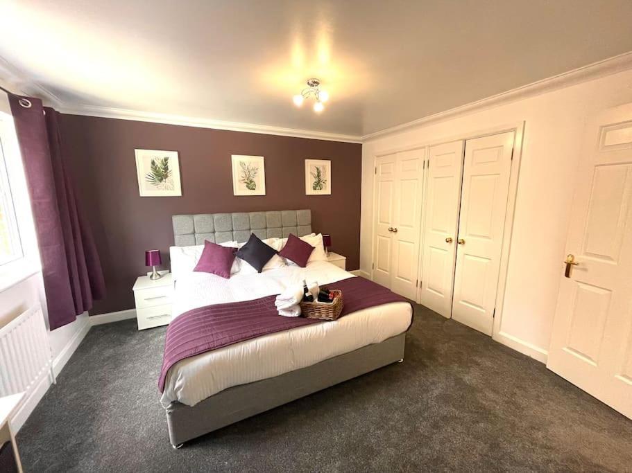 The Woodlands, Shortstay, Ideal For Families, Relocation, Contractors, Travel Stay Horley Exterior foto